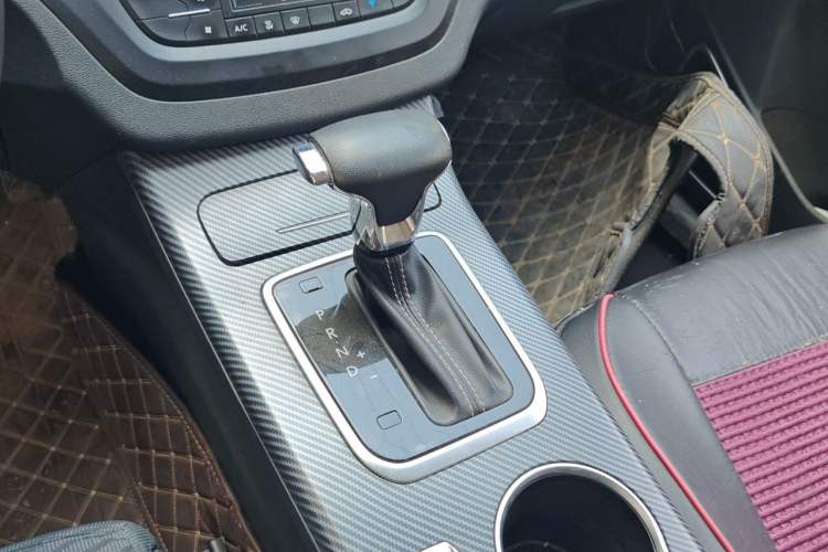 Used Yema Bojun 2020 Sport Version 1.5L CVT Comfort Edition Gear Lever