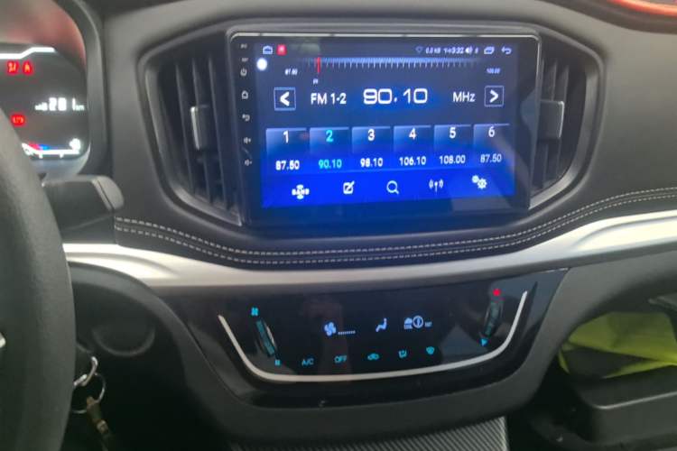 Used Yema Bojun 2021 Revised Version Classic Edition 1.5L Manual Fashionable Style Audio And AC Panel