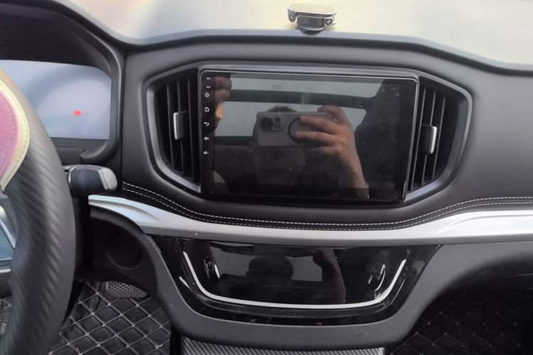 Used Yema Bojun 2021 Sport Version 1.5L CVT Comfort Edition Audio And AC Panel