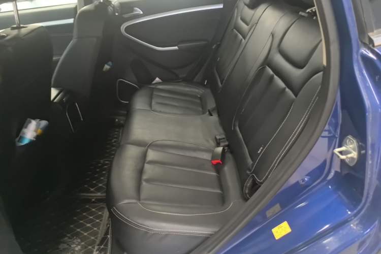 Used Yema Bojun 2021 Revised Version Classic Edition 1.5L Manual Fashionable Style Left Rear Seat