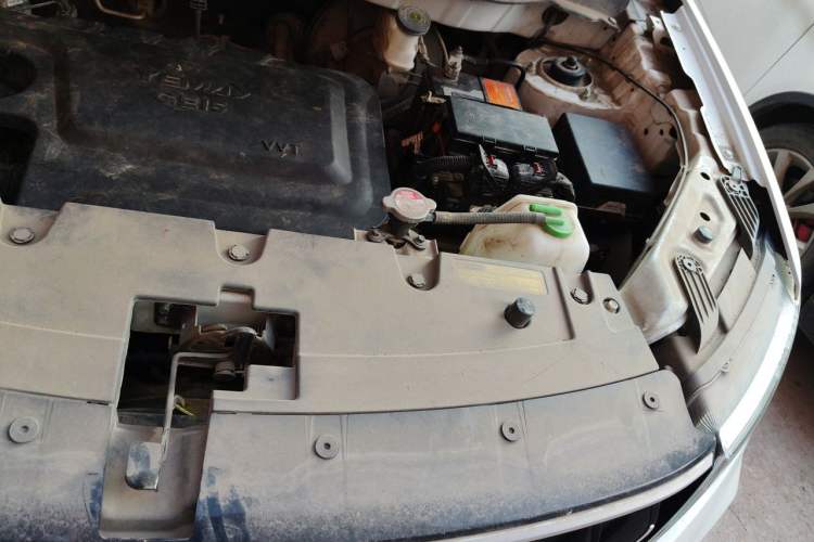 Used Yema Bojun 2021 Revised Version Sport Edition 1.5L CVT Comfort Type Engine Bay Left