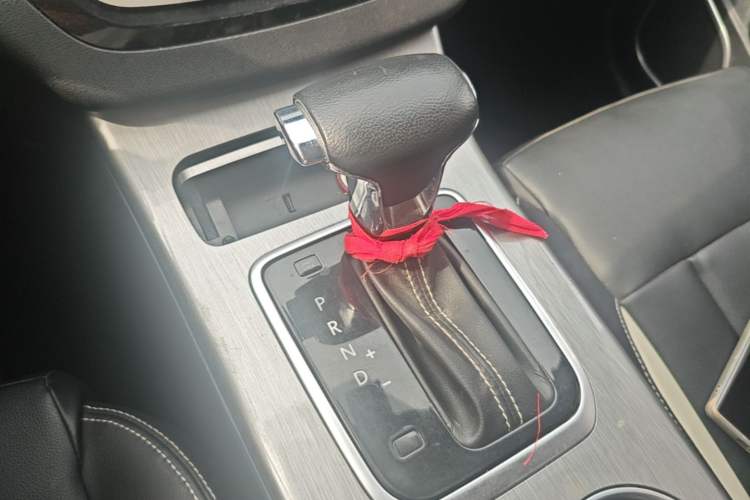 Used Yema Bojun 2021 Revised Version Sport Edition 1.5L CVT Comfort Type Gear Lever