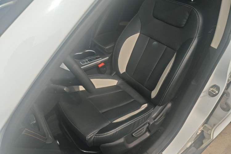 Used Yema Bojun 2021 Revised Version Sport Edition 1.5L CVT Comfort Type Left Front Seat