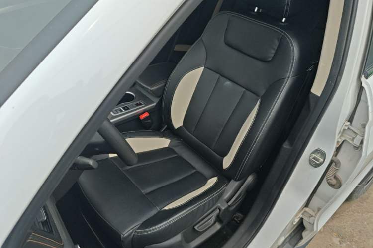 Used Yema Bojun 2021 Revised Version Sport Edition 1.5L CVT Comfort Type Left Front Seat