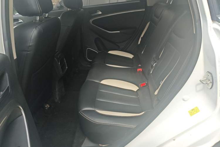 Used Yema Bojun 2021 Revised Version Sport Edition 1.5L CVT Comfort Type Left Rear Seat