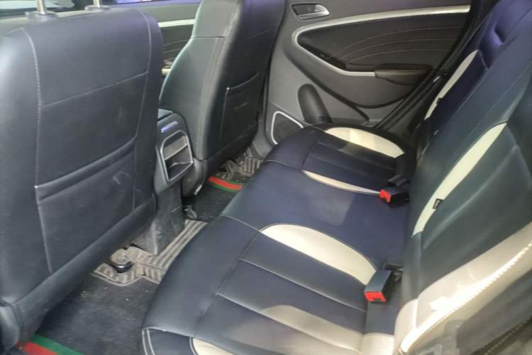 Used Yema Bojun 2022 1.5T CVT Flagship Edition Left Rear Seat