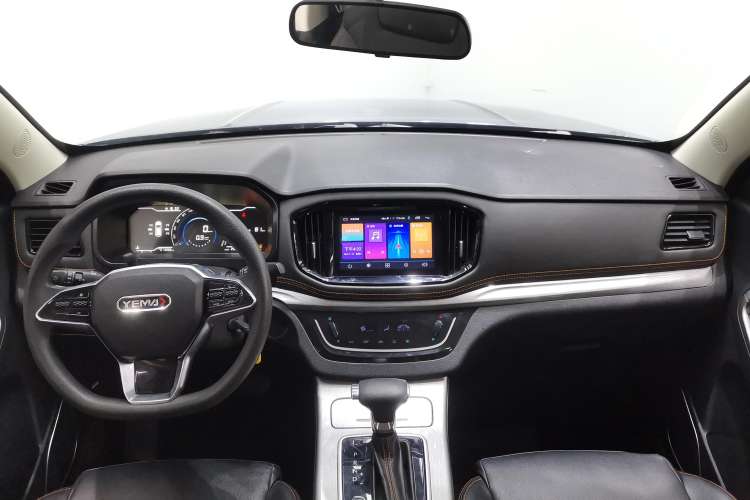 Used Yema Bojun 2022 1.5L CVT Luxury Version Center Console