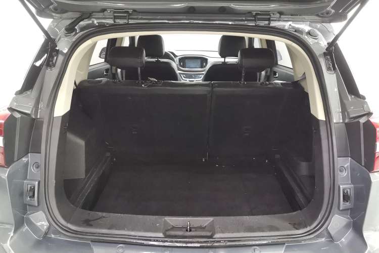 Used Yema Bojun 2022 1.5L CVT Luxury Version Trunk