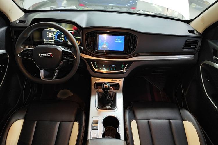Used Yema Bojun 2022 1.5L Manual Luxury Version Center Console