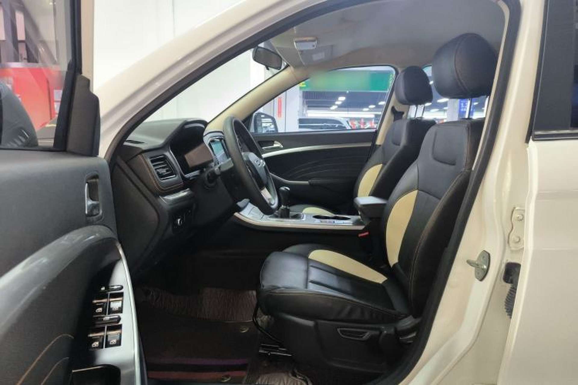 Used Yema Bojun 2022 1.5L Manual Luxury Version Driver Seat