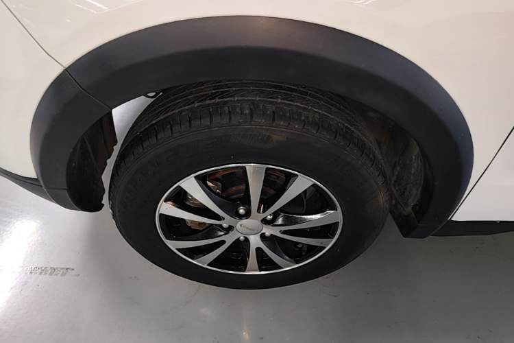 Used Yema Bojun 2022 1.5L Manual Luxury Version Left Front Wheel Hub