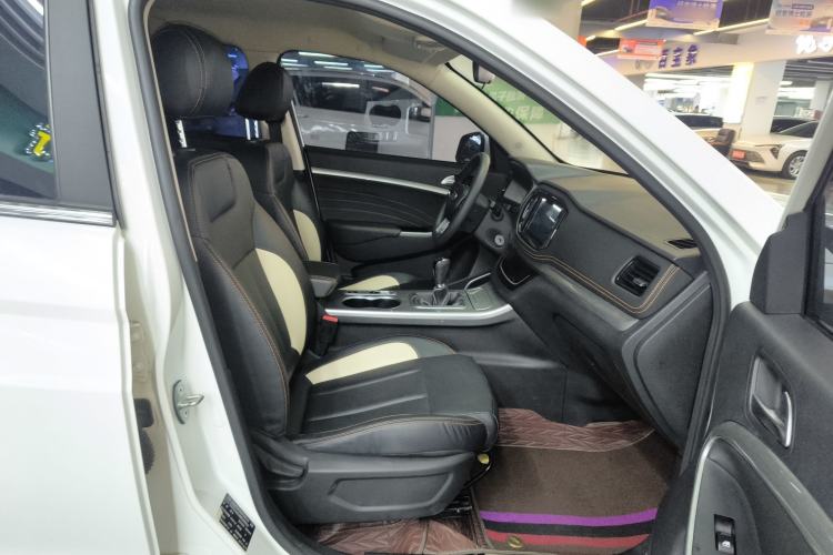 Used Yema Bojun 2022 1.5L Manual Luxury Version Right Front Seat
