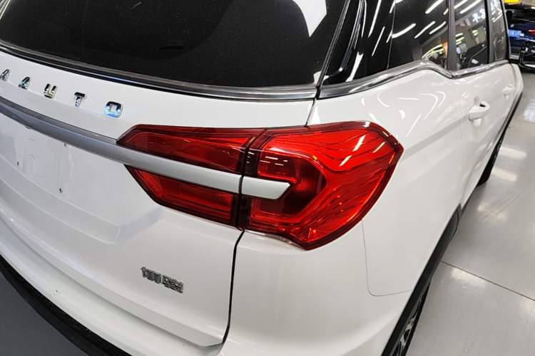 Used Yema Bojun 2022 1.5L Manual Luxury Version Right Rear Taillight