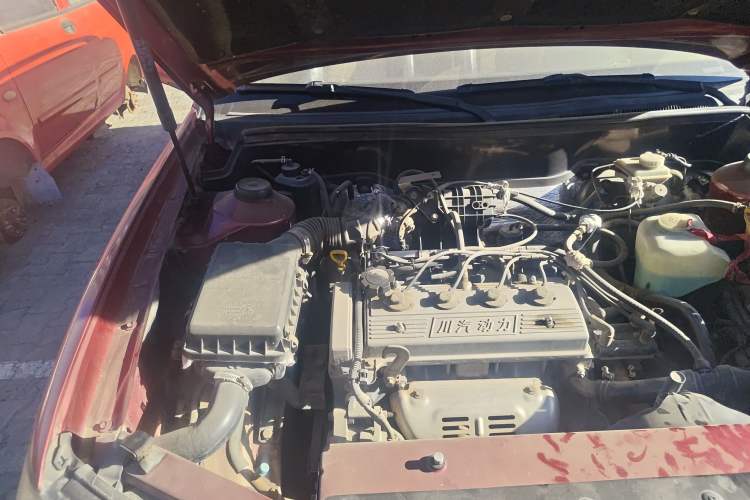 Used Yema F10 2011 1.5L Luxury Model Engine Bay Right