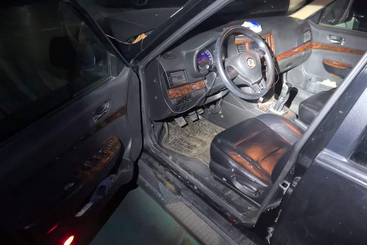 Used Yema F16 2014 1.6L Manual Elite Edition Driver Seat
