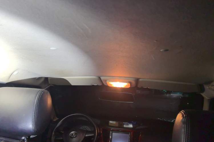 Used Yema F16 2014 1.6L Manual Elite Edition Headliner