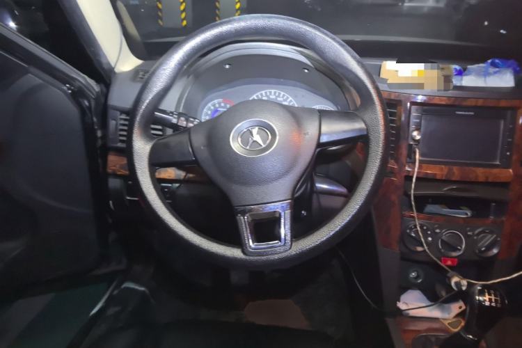 Used Yema F16 2014 1.6L Manual Elite Edition Steering Wheel