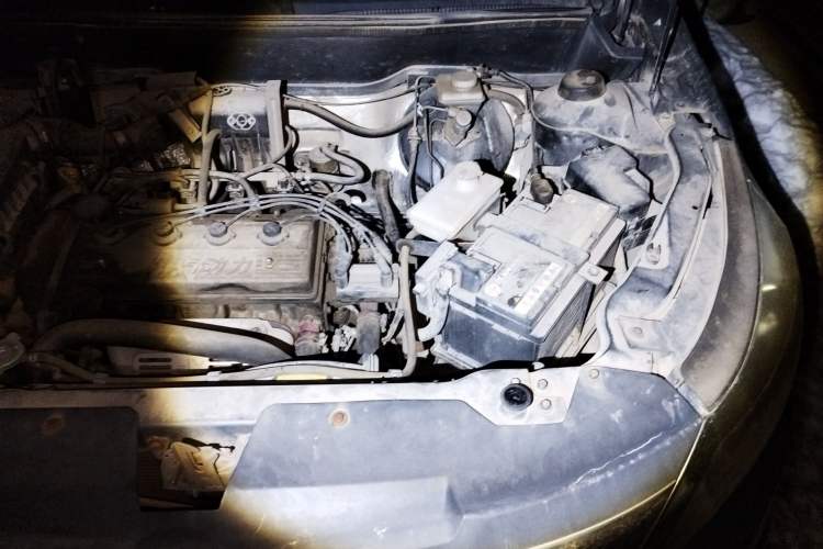 Used Yema F16 2014 1.6L Manual Elite Edition Engine Bay Left