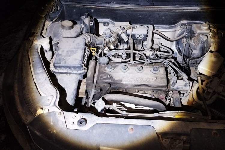 Used Yema F16 2014 1.6L Manual Elite Edition Engine Bay Right