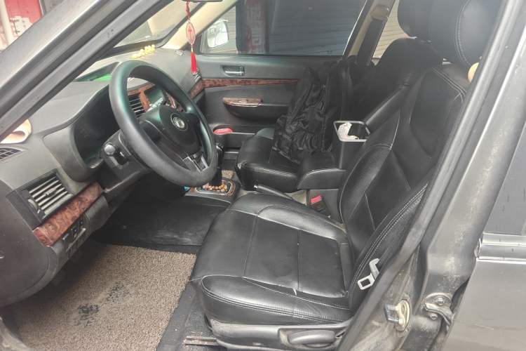 Used Yema F16 2014 1.6L Manual Elite Edition Left Front Seat