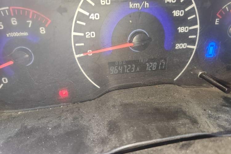 Used Yema F16 2014 1.6L Manual Elite Edition Odometer Close Up