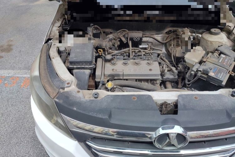 Used Yema F16 2014 1.6L Manual Elite Edition Engine Bay Right