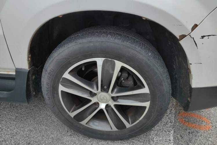 Used Yema F16 2014 1.6L Manual Elite Edition Right Front Wheel Hub