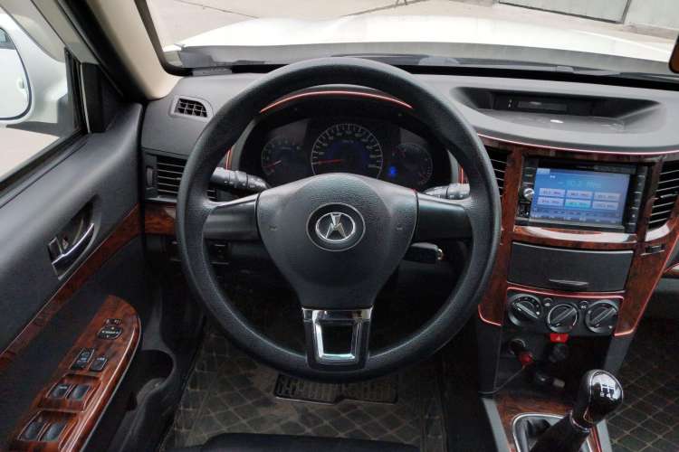 Used Yema F16 2014 1.6L Manual Elite Edition Steering Wheel