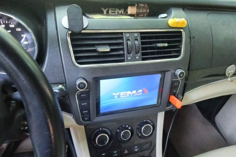 Used Yema Spica 2018 1.5L Manual Elite Version Audio And AC Panel