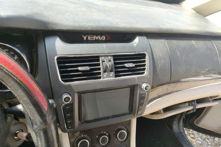 Used Yema Spica 2018 1.5L Manual Luxury Model Audio And AC Panel