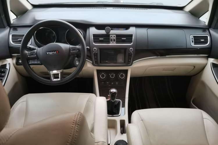 Used Yema Spica 2018 1.5L Manual Luxury Model Center Console