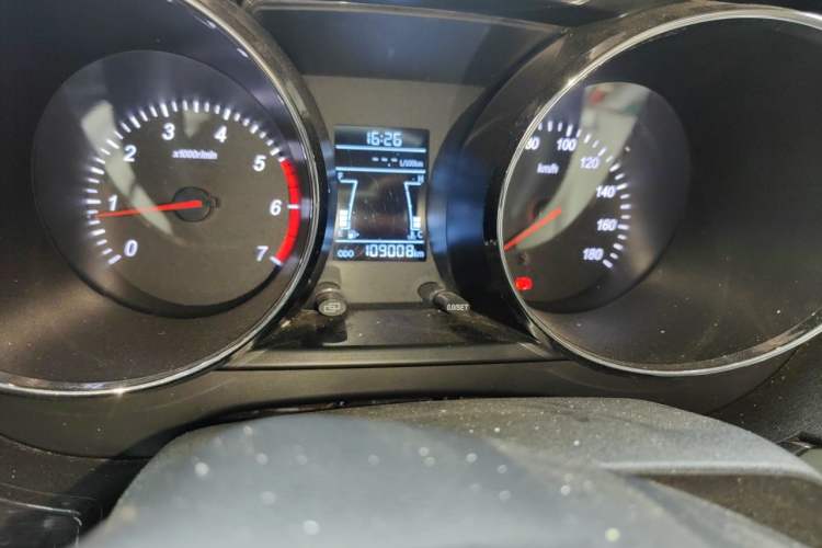 Used Yema Spica 2018 1.5L Manual Comfort Model Odometer Close Up