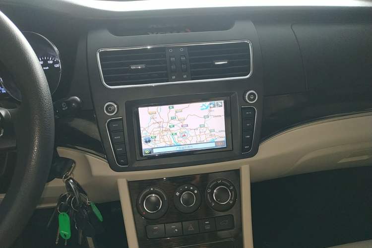 Used Yema Spica 2018 1.5L Manual Comfort Model Audio And AC Panel