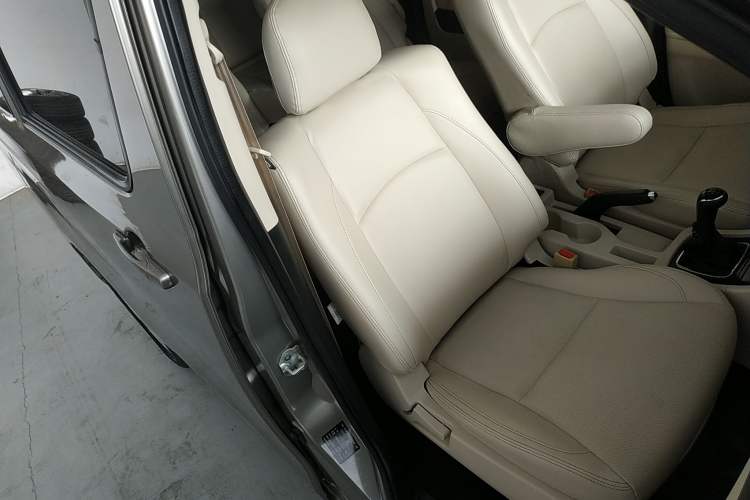 Used Yema Spica 2018 1.5L Manual Comfort Model Right Front Seat