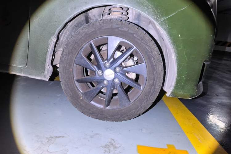 Used Yema Spica 2018 1.5L Manual Elite Version Right Front Wheel Hub