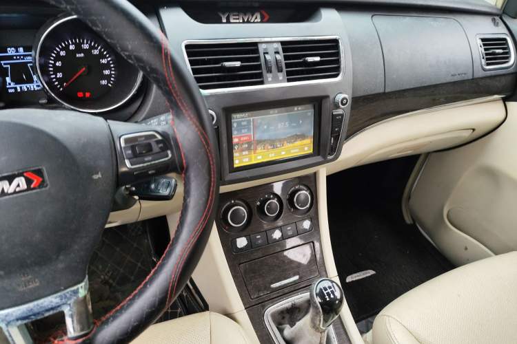 Used Yema Spica 2018 1.5L Manual Comfort Model Audio And AC Panel