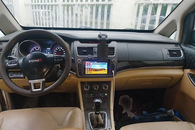 Used Yema Spica 2018 1.5L Manual Luxury Model Center Console