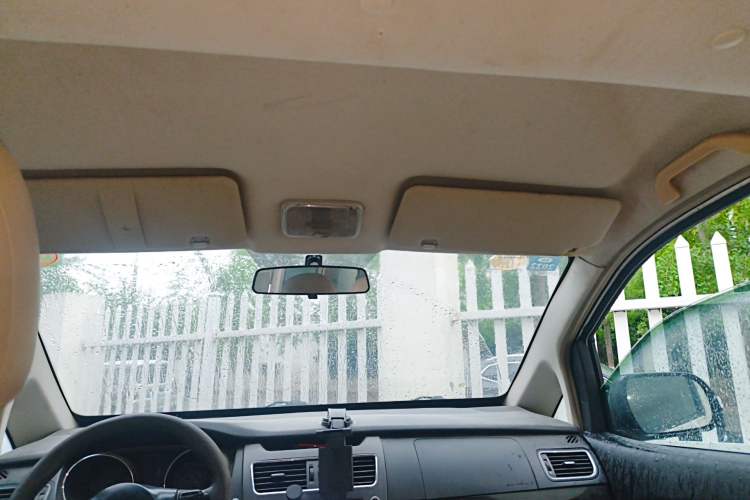 Used Yema Spica 2018 1.5L Manual Luxury Model Headliner