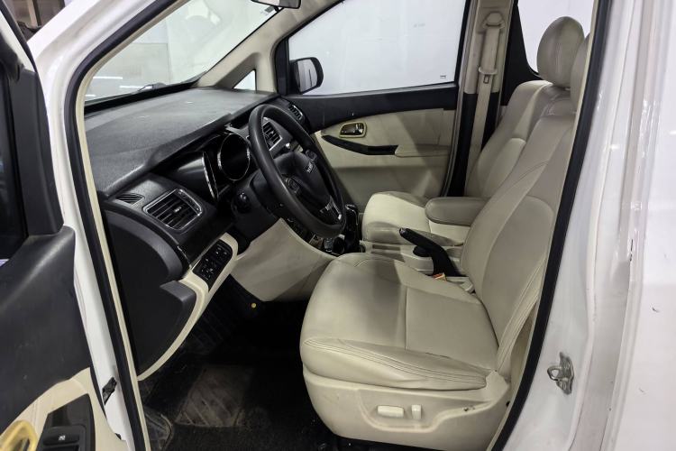 Used Yema Spica 2018 1.5L Manual Luxury Model Interior 1