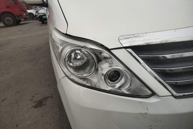 Used Yema Spica 2018 1.5L Manual Luxury Model Right Front Headlight