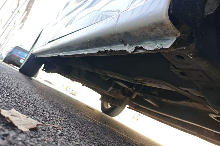 Used Yema Spica 2018 1.5L Manual Comfort Model Right Side Sill