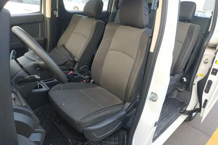Used Yema Spica 2020 1.5L Manual Comfort Version Left Front Seat