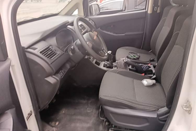 Used Yema Spica 2020 1.5L Manual Comfort Version Left Front Seat