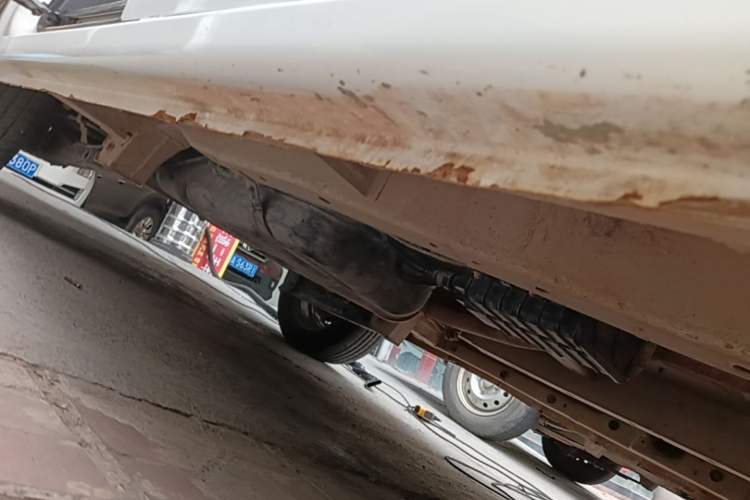 Used Yema Spica 2020 1.5L Manual Comfort Version Right Side Sill