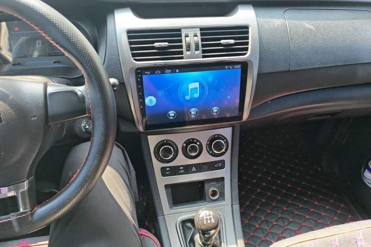 Used Yema Spica 2021 Revised Version 2 1.5L Manual Comfort Edition Audio And AC Panel