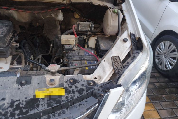Used Yema Spica 2021 Revised 1.5L CVT Comfort Edition Engine Bay Left