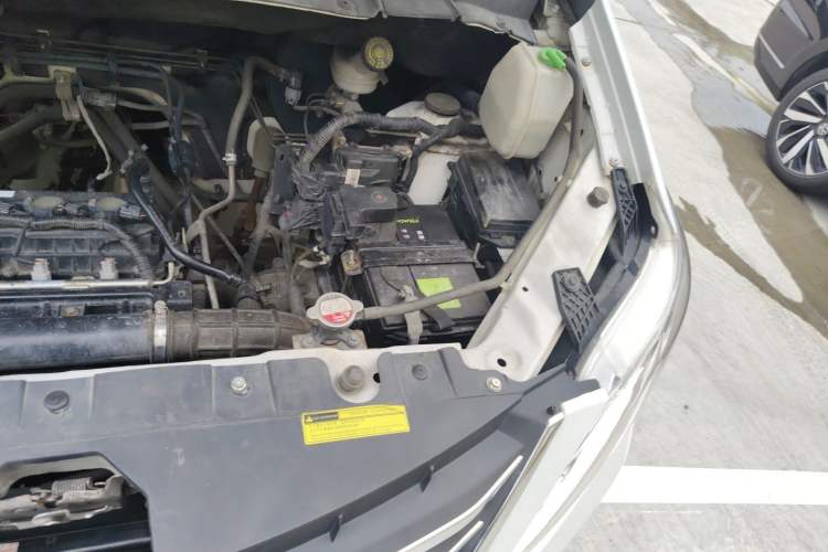 Used Yema Spica 2021 Revised 1.5L CVT Comfort Edition Engine Bay Left