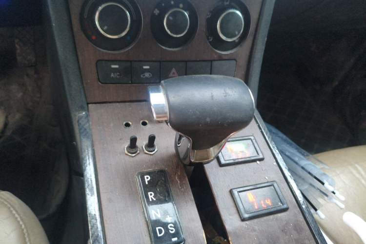 Used Yema Spica 2021 Revised 1.5L CVT Comfort Edition Gear Lever