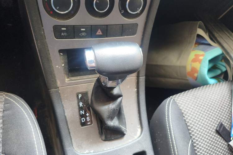 Used Yema Spica 2021 Revised 1.5L CVT Comfort Edition Gear Lever