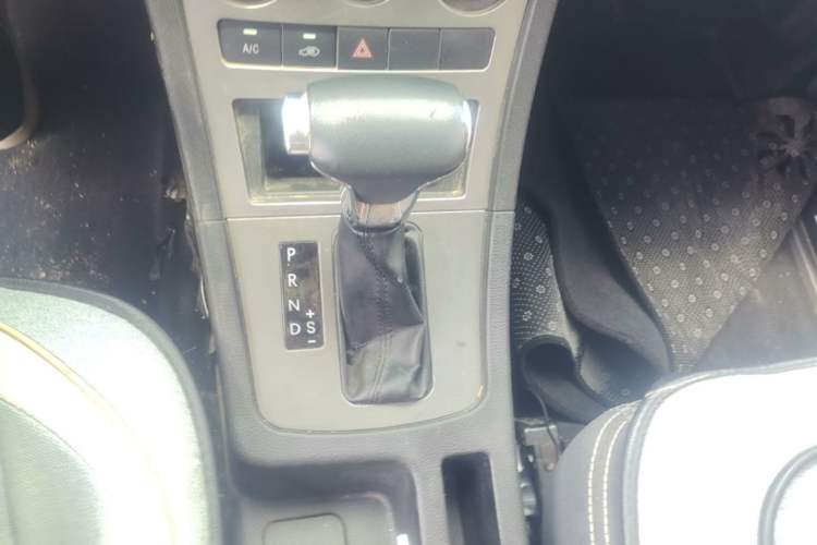Used Yema Spica 2021 Revised 1.5L CVT Comfort Edition Gear Lever